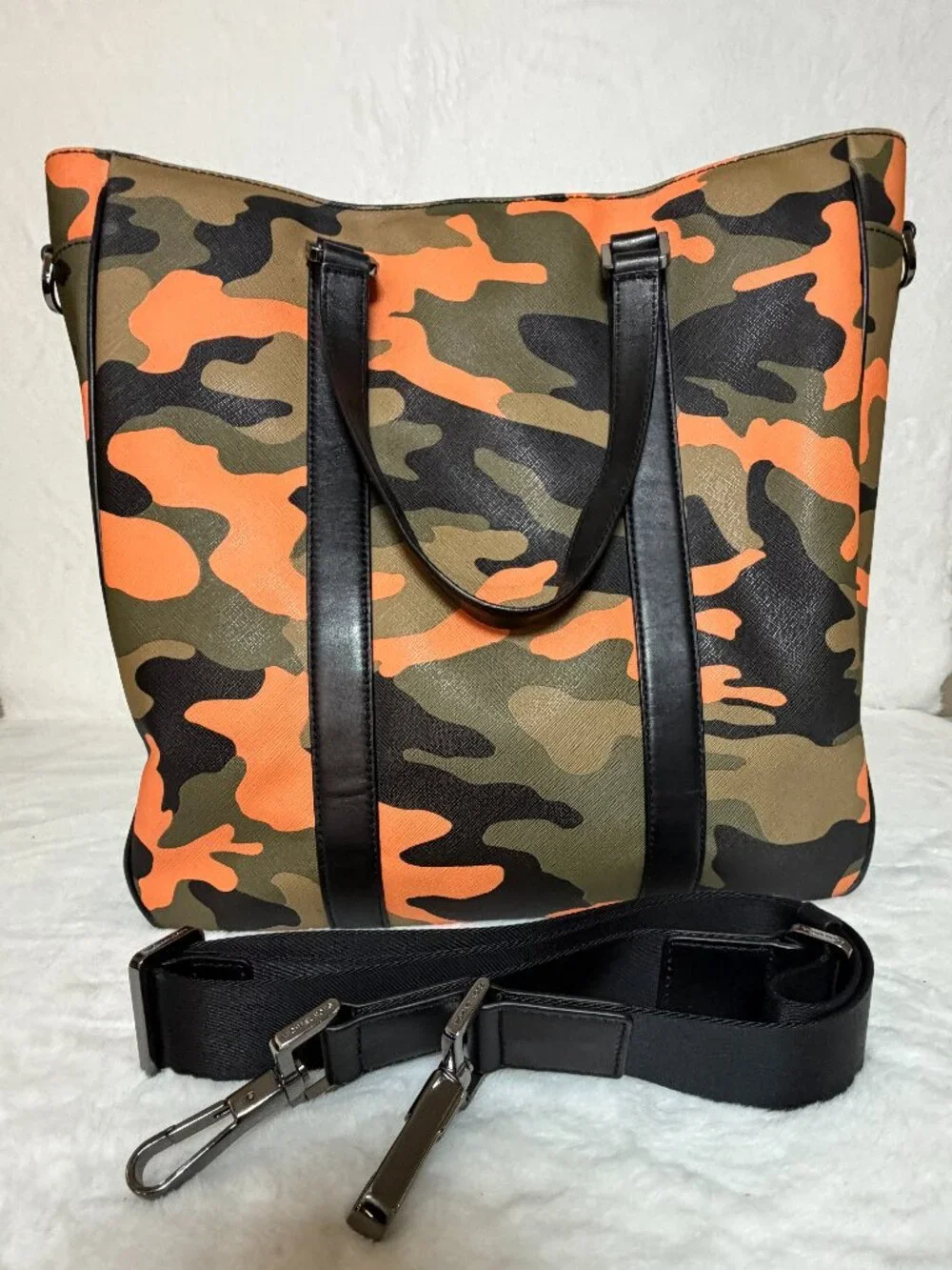 Michael Kors Camo Briefcase Bag NWOT 33S4TMNT3R